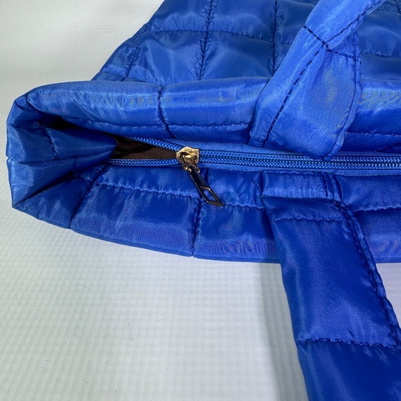 Electric Blue Quilted Tote - Picture 4 of 5
